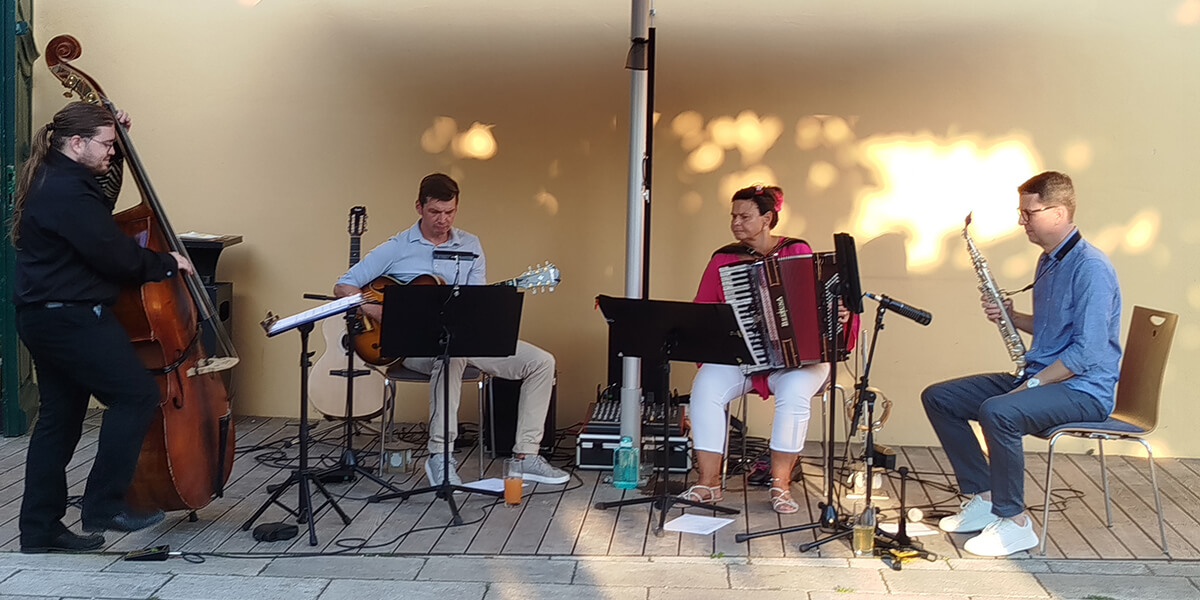 Màgištrï – Musik aus aller Welt